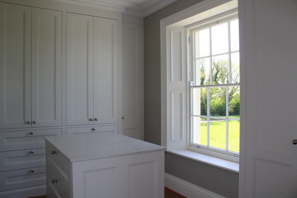 Dressing room sash window